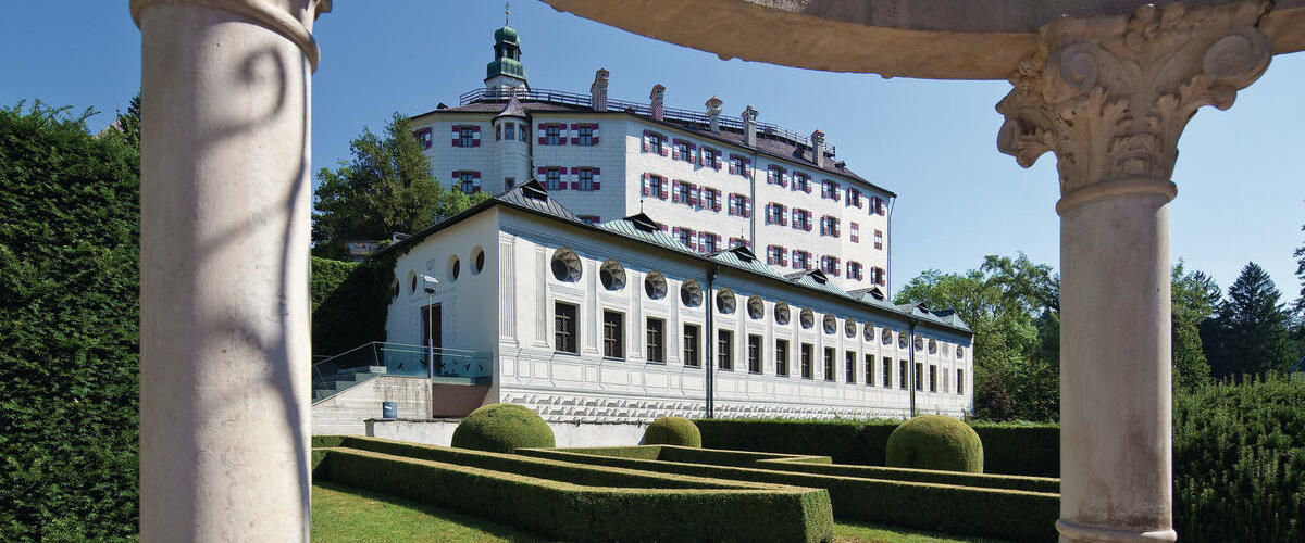 © Innsbruck Tourismus Christof Lackner - Schloss Ambras - 1200x500